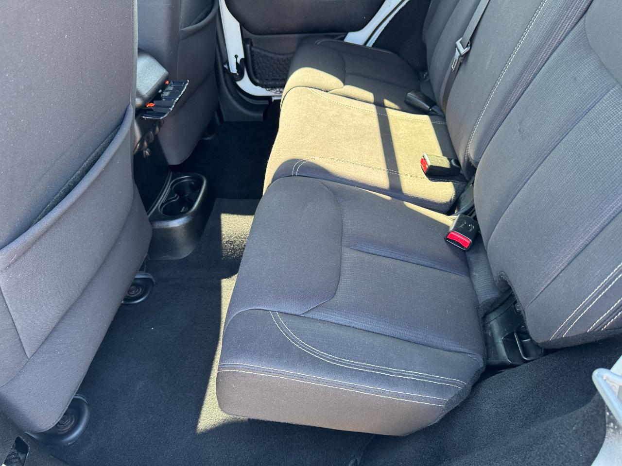 Jeep Wrangler Unlimited 4WD 4dr Sahara 2013