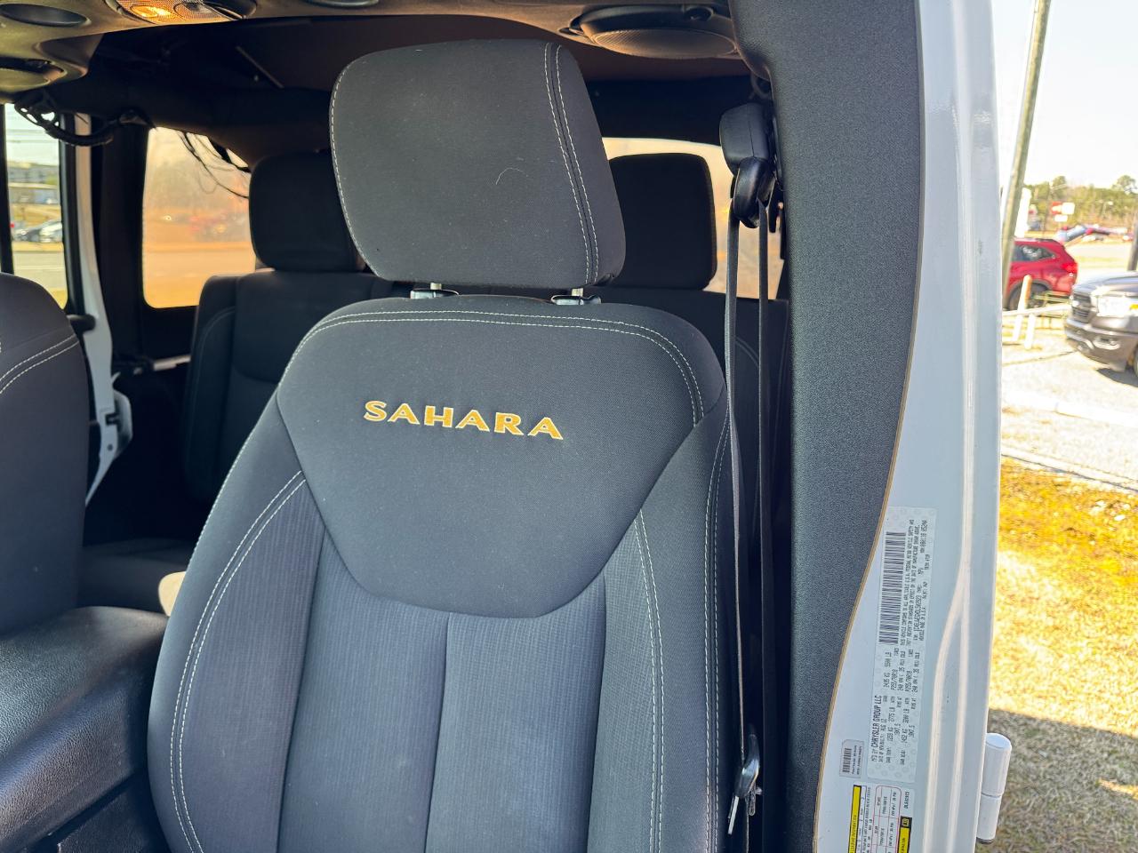 Jeep Wrangler Unlimited 4WD 4dr Sahara 2013