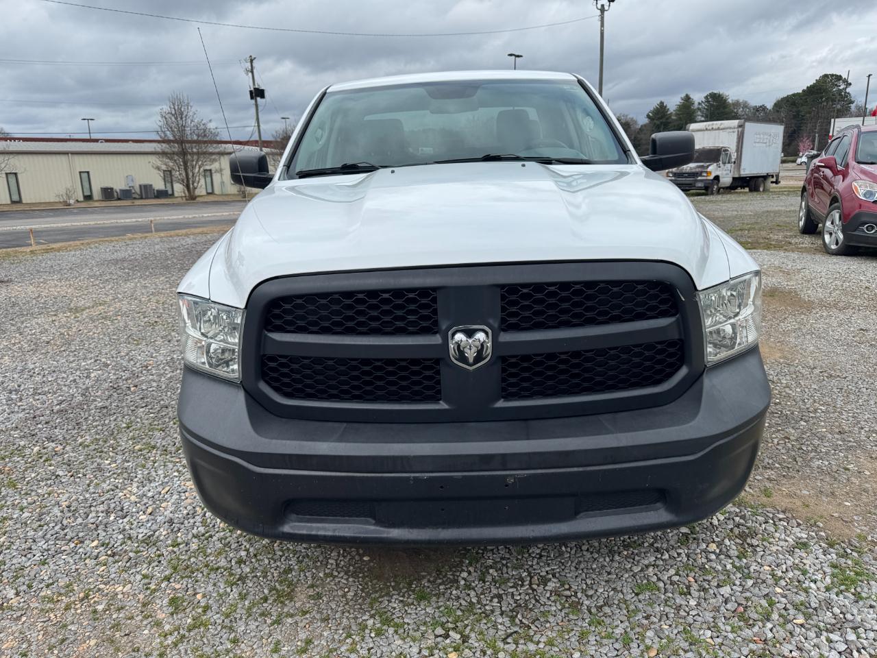 RAM 1500 2WD Quad Cab 140.5" Tradesman 2016