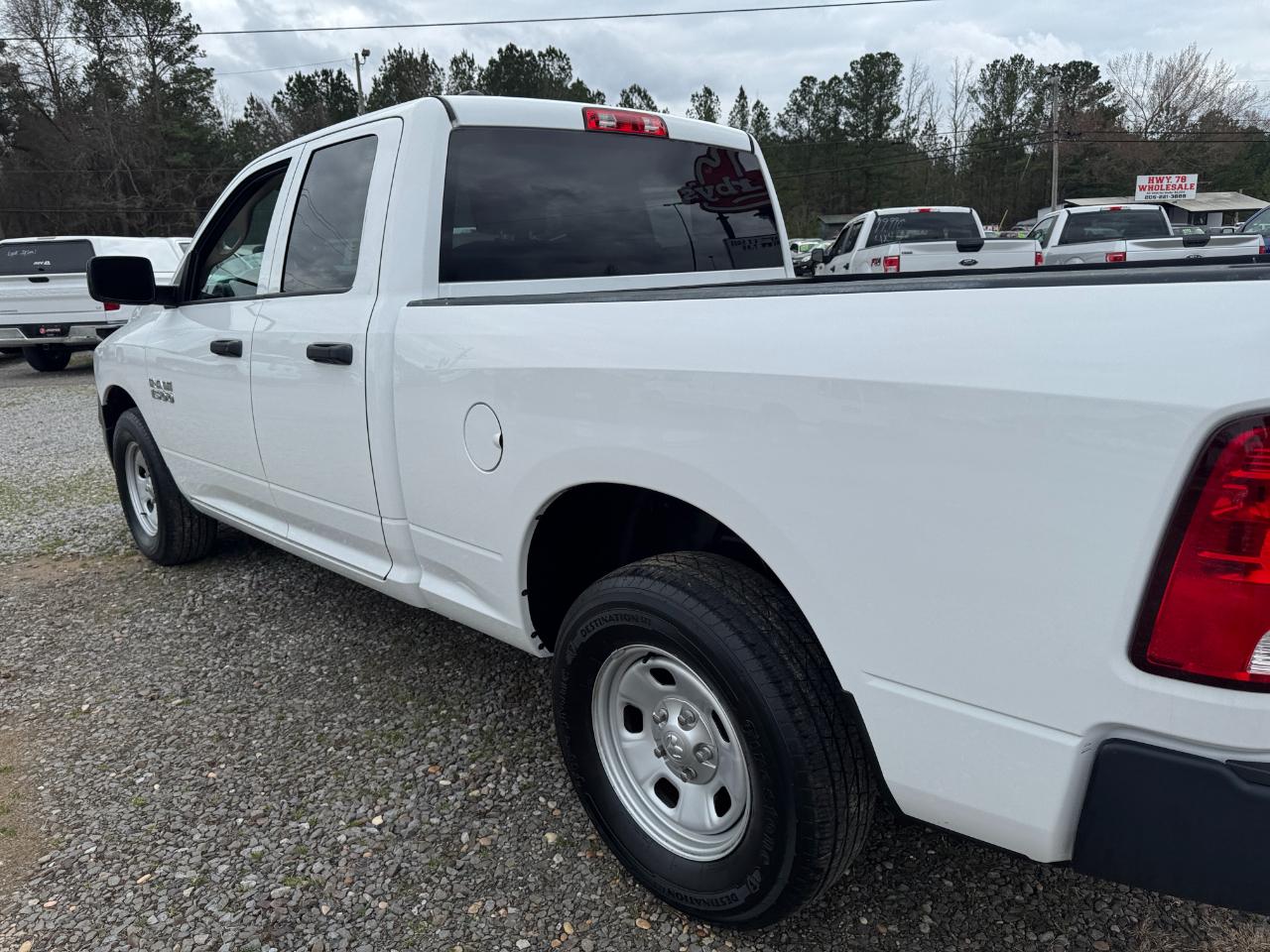 RAM 1500 2WD Quad Cab 140.5" Tradesman 2016