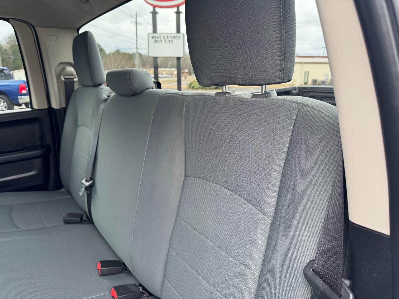 RAM 1500 2WD Quad Cab 140.5" Tradesman 2016