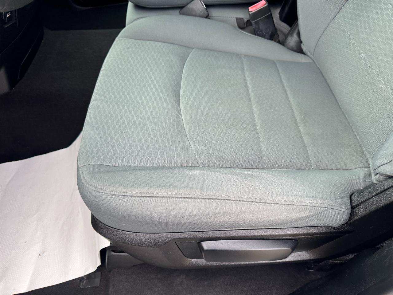 RAM 1500 2WD Quad Cab 140.5" Tradesman 2016