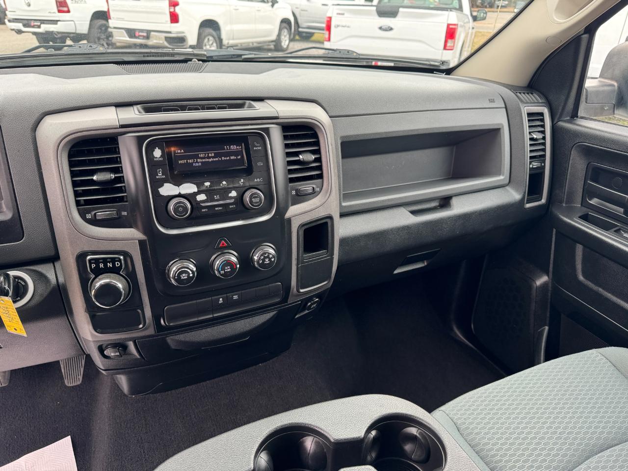 RAM 1500 2WD Quad Cab 140.5" Tradesman 2016