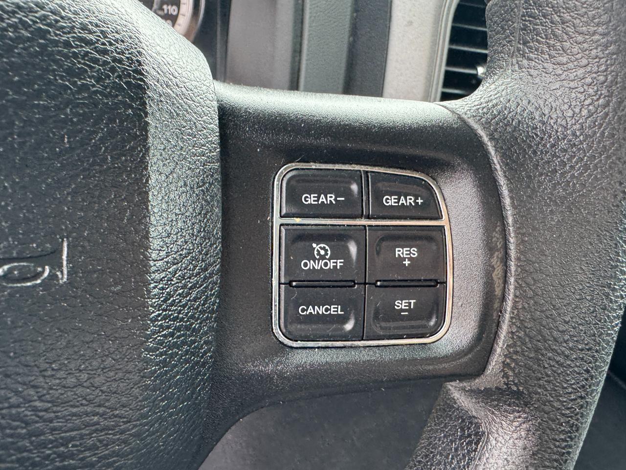 RAM 1500 2WD Quad Cab 140.5" Tradesman 2016