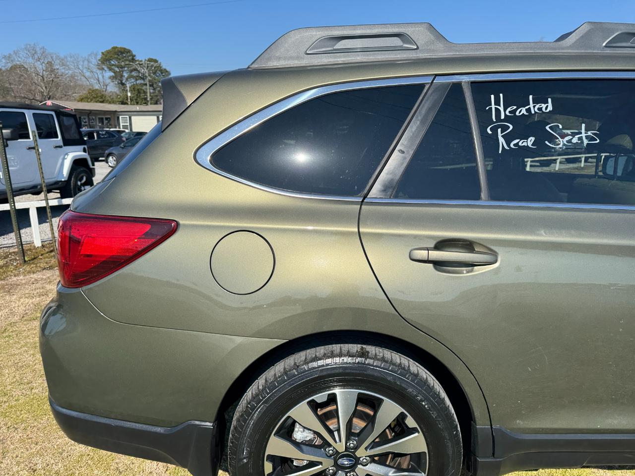 Subaru Outback 4dr Wgn 2.5i Limited 2015