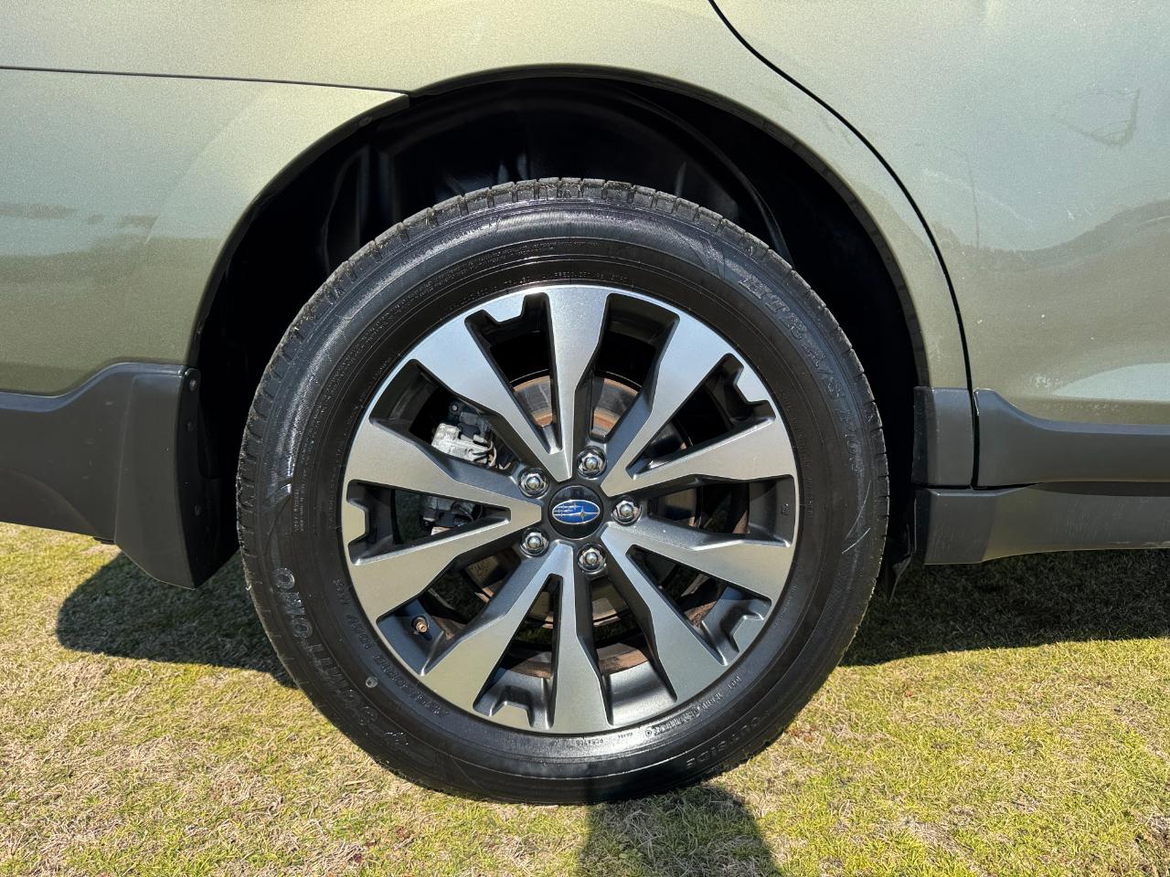 Subaru Outback 4dr Wgn 2.5i Limited 2015