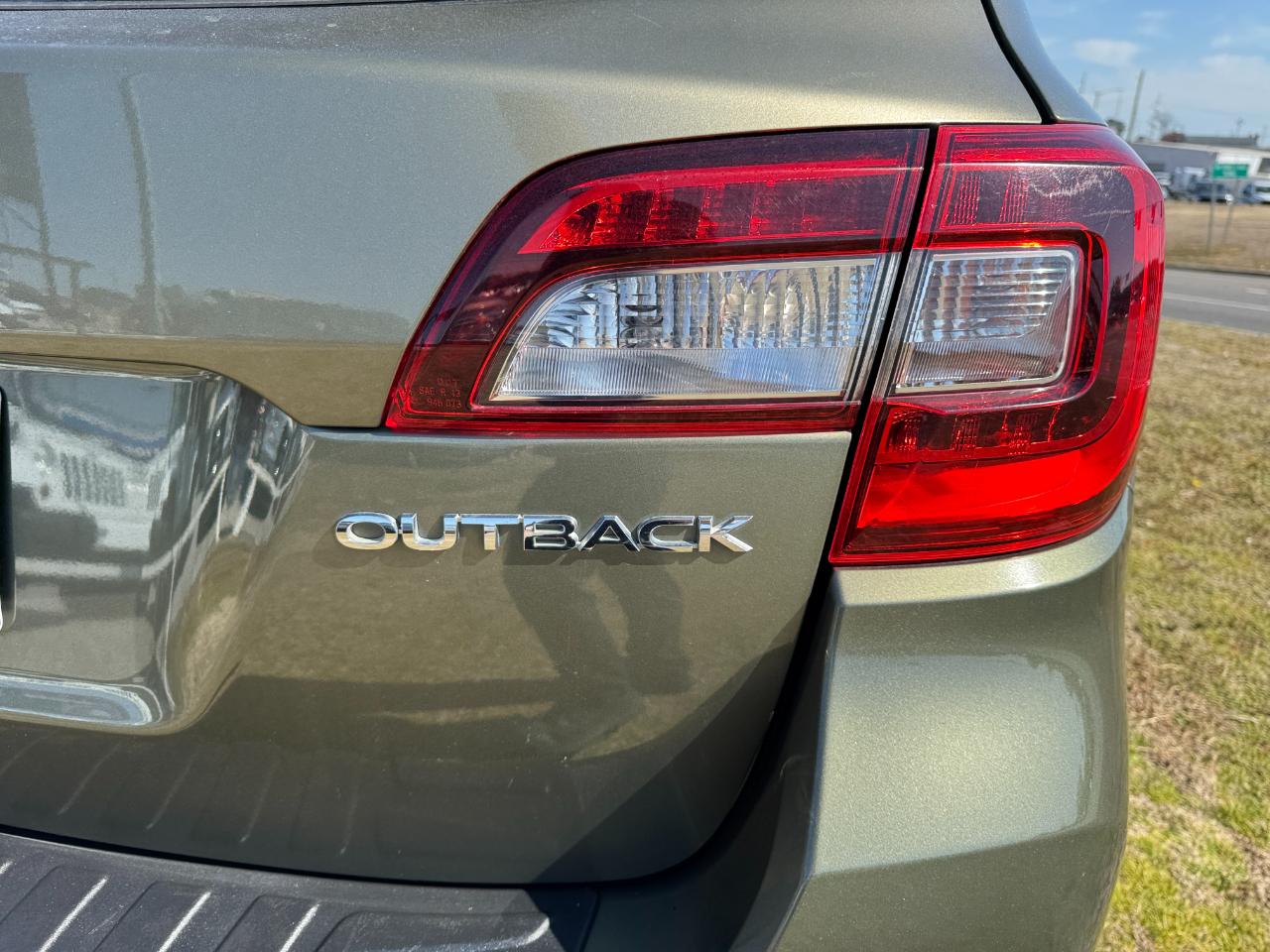 Subaru Outback 4dr Wgn 2.5i Limited 2015