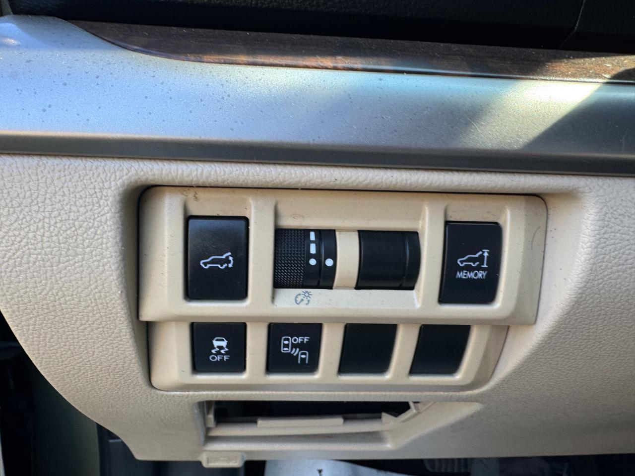 Subaru Outback 4dr Wgn 2.5i Limited 2015