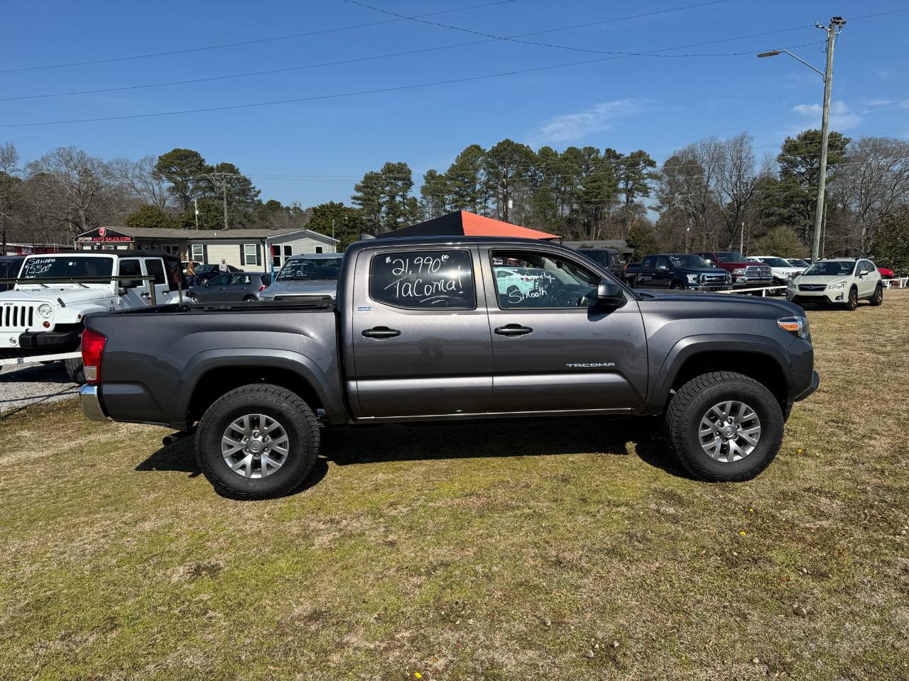Toyota Tacoma SR5 Double Cab 5' Bed V6 4x2 AT (Natl) 2017