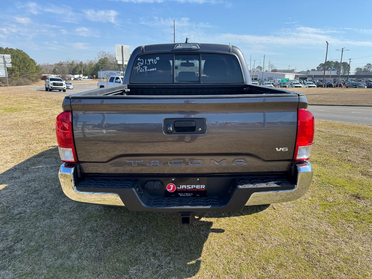 Toyota Tacoma SR5 Double Cab 5' Bed V6 4x2 AT (Natl) 2017