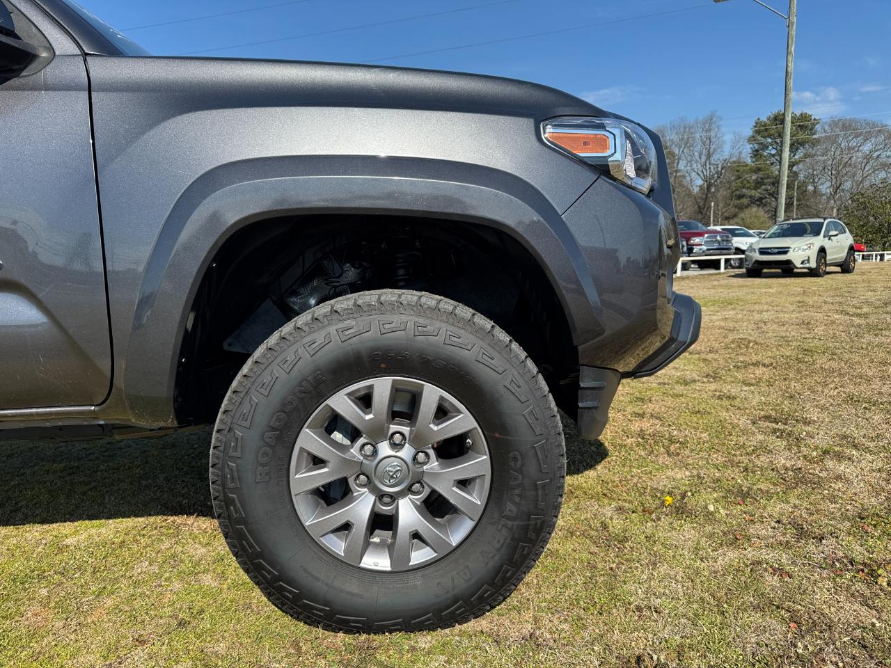 Toyota Tacoma SR5 Double Cab 5' Bed V6 4x2 AT (Natl) 2017