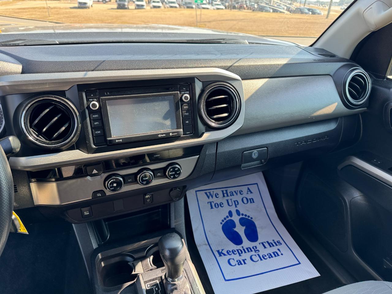 Toyota Tacoma SR5 Double Cab 5' Bed V6 4x2 AT (Natl) 2017