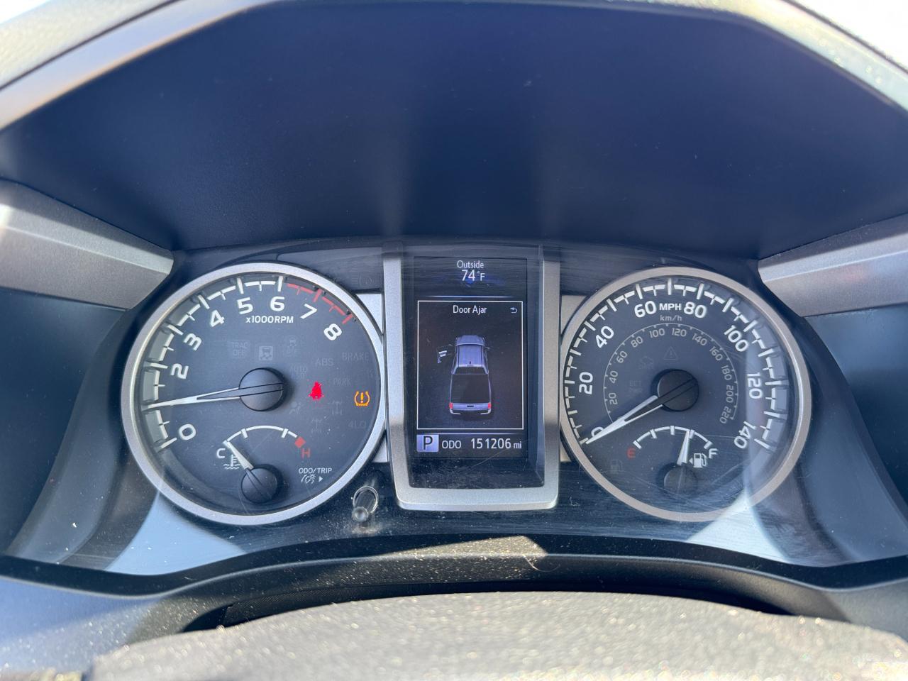 Toyota Tacoma SR5 Double Cab 5' Bed V6 4x2 AT (Natl) 2017