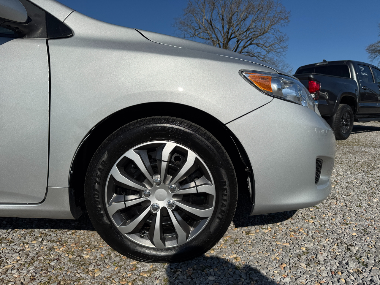 Toyota Corolla 4dr Sdn Auto XLE (Natl) 2009