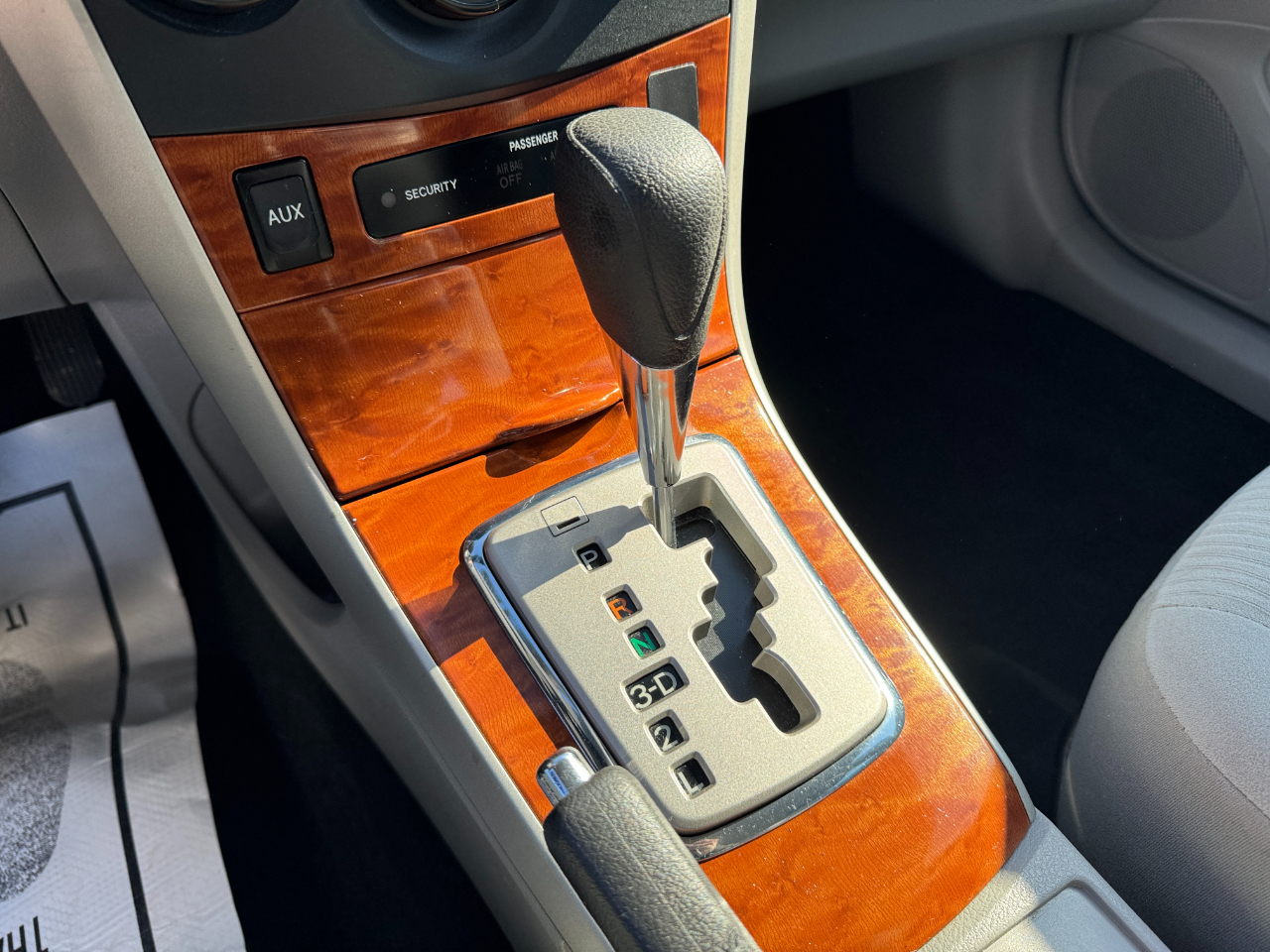 Toyota Corolla 4dr Sdn Auto XLE (Natl) 2009