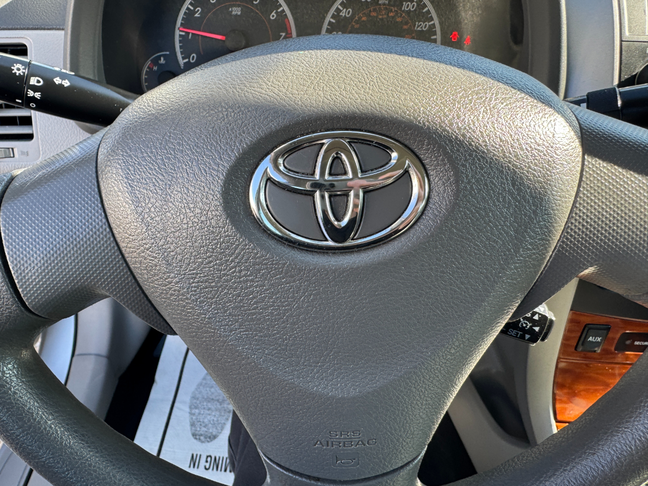 Toyota Corolla 4dr Sdn Auto XLE (Natl) 2009