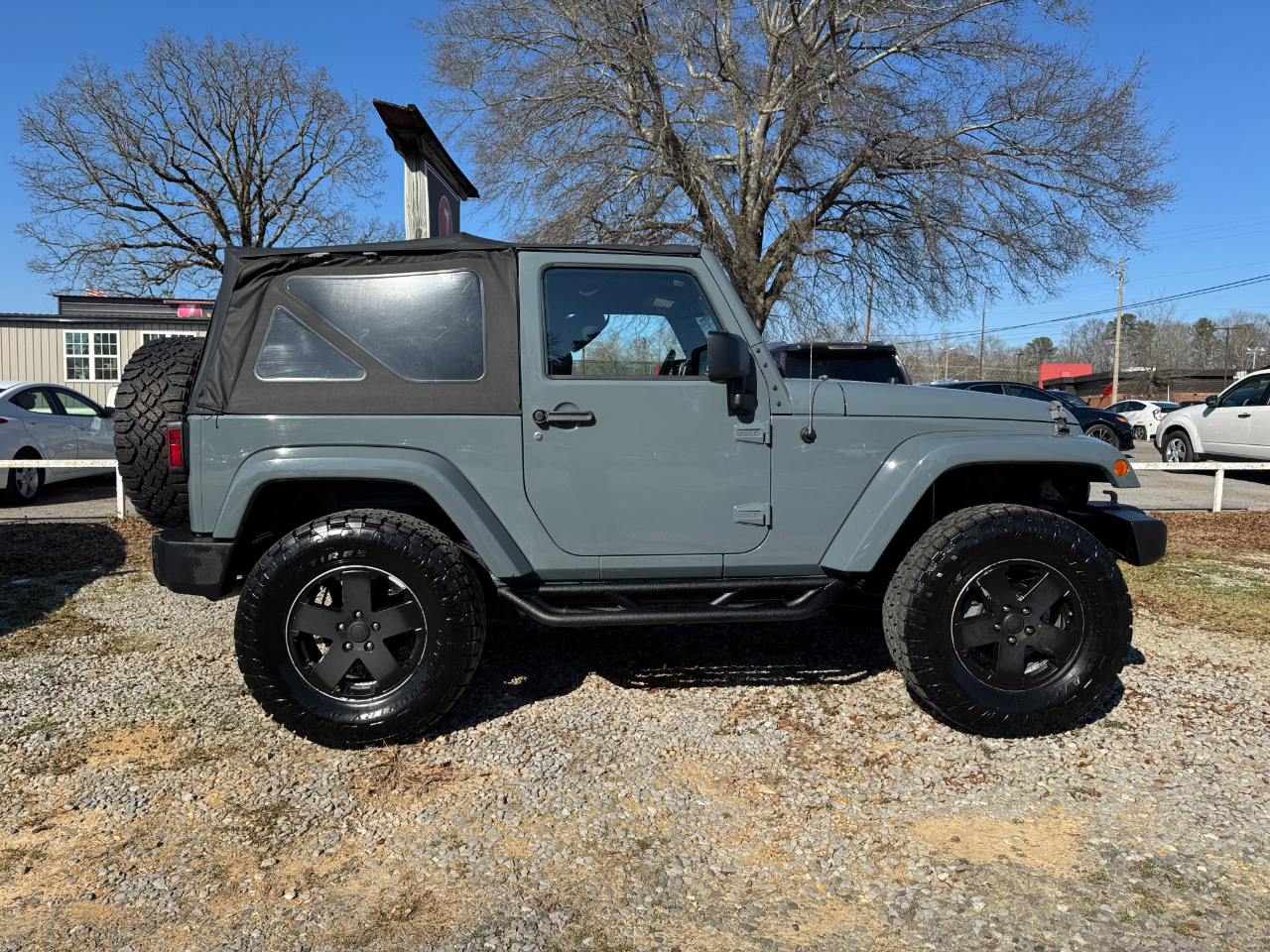 Jeep Wrangler 4WD 2dr Sahara 2014