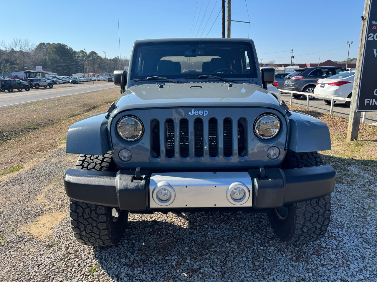 Jeep Wrangler 4WD 2dr Sahara 2014
