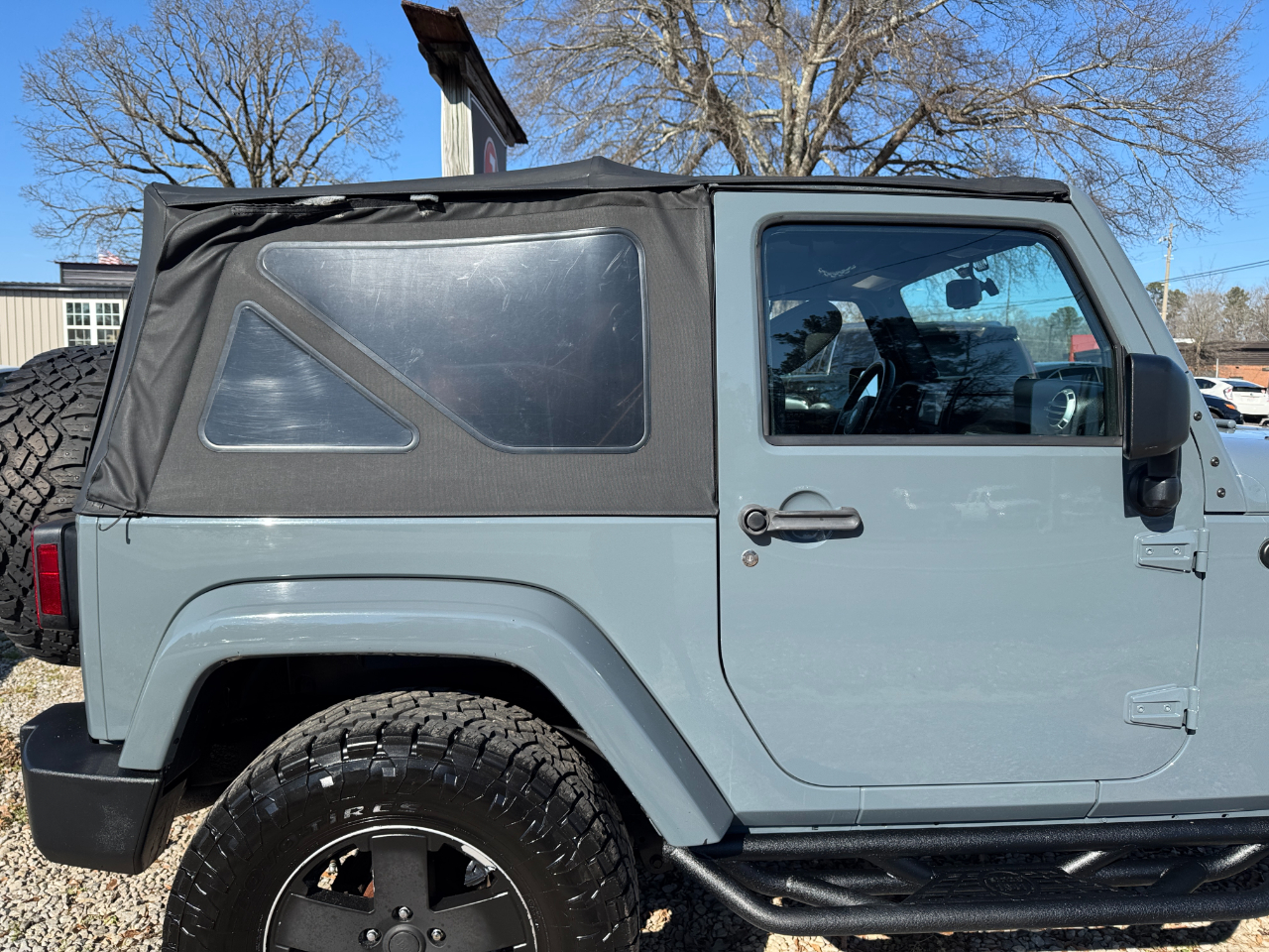 Jeep Wrangler 4WD 2dr Sahara 2014