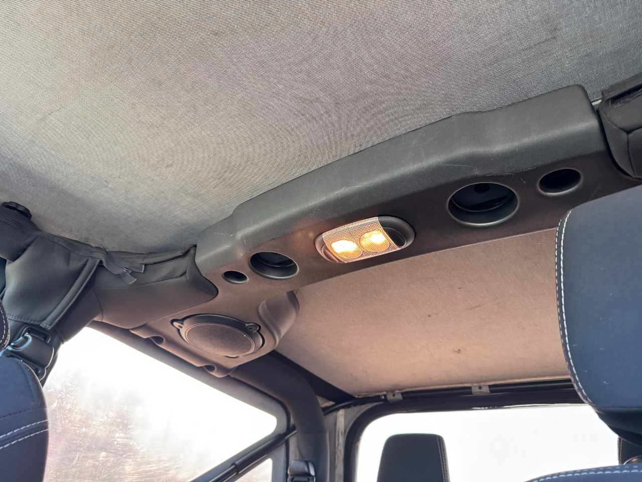 Jeep Wrangler 4WD 2dr Sahara 2014