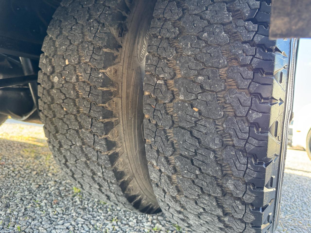 Ford Super Duty F-350 DRW 2WD Reg Cab 141" WB 60" CA XL 2007