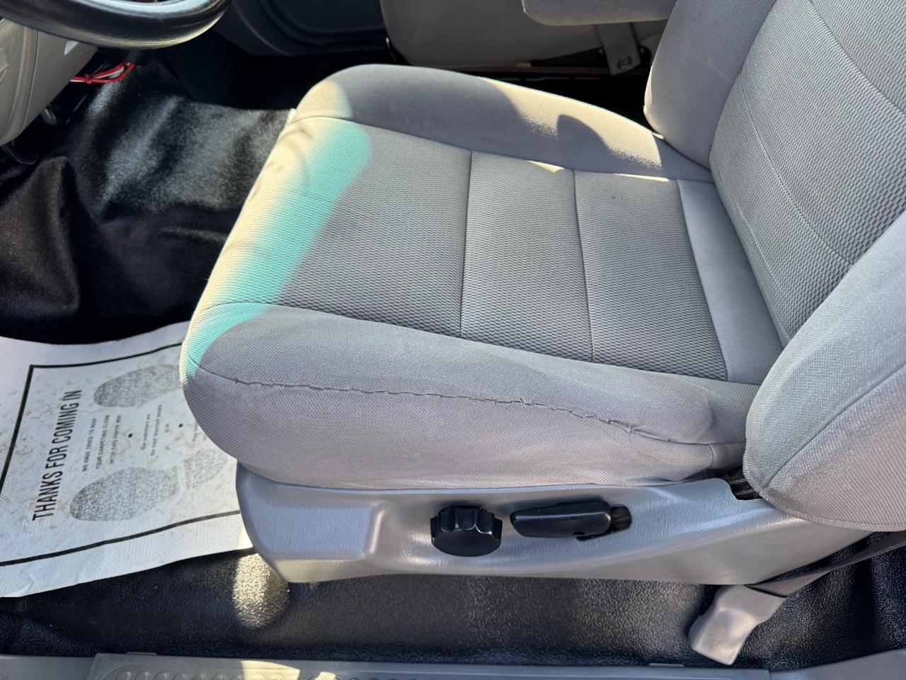 Ford Super Duty F-350 DRW 2WD Reg Cab 141" WB 60" CA XL 2007