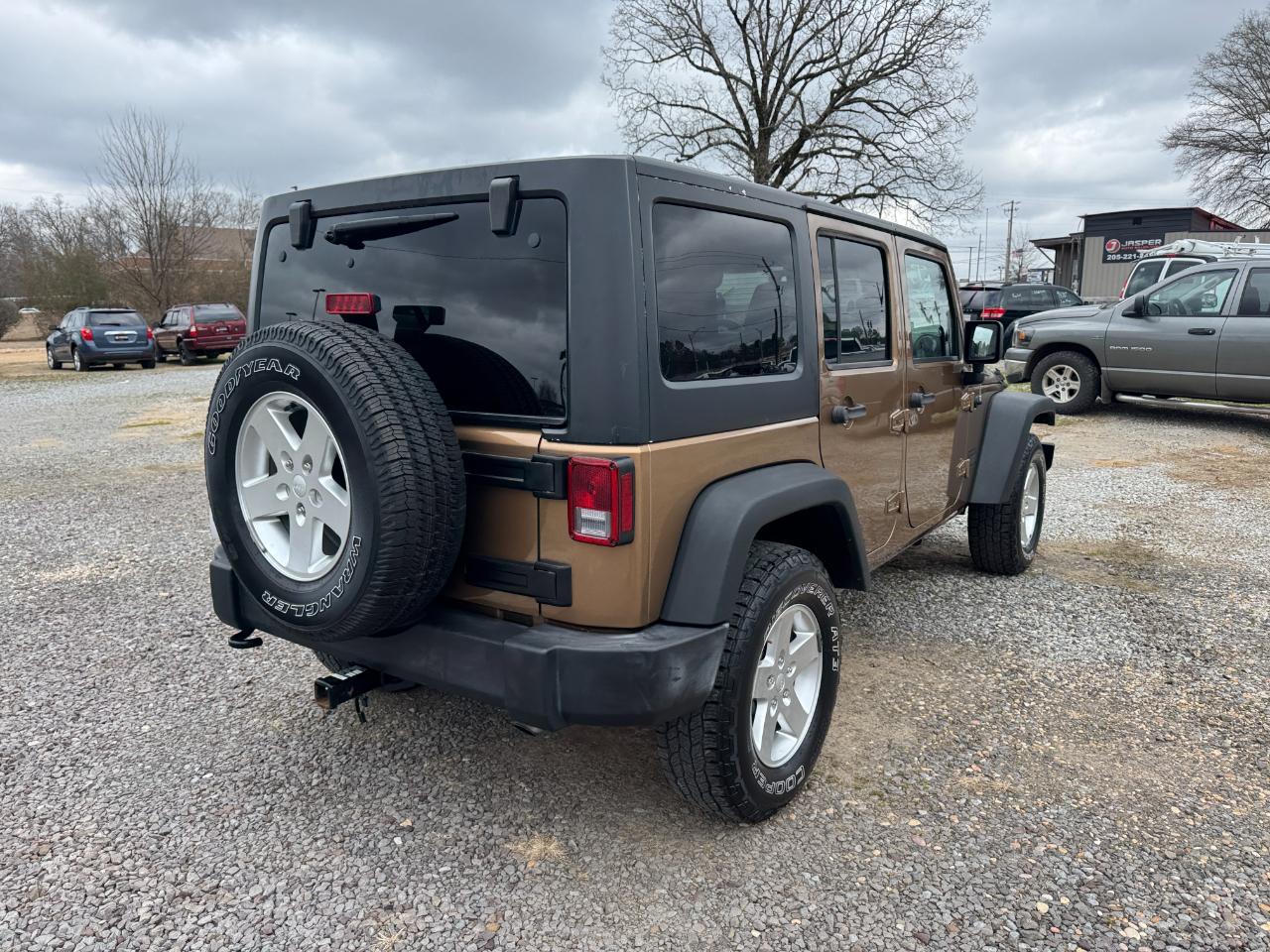 Jeep Wrangler Unlimited 4WD 4dr Sport 2015