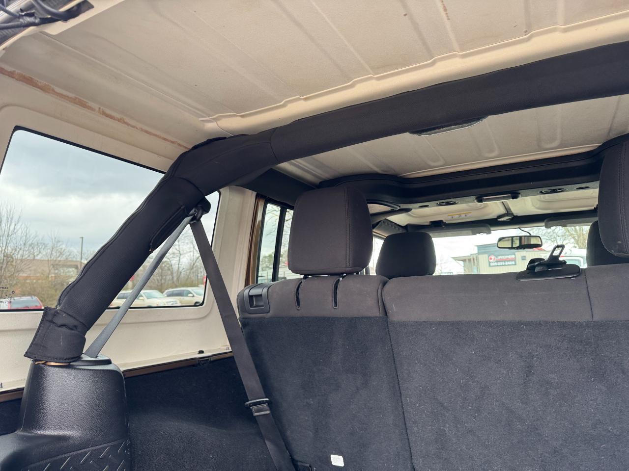 Jeep Wrangler Unlimited 4WD 4dr Sport 2015