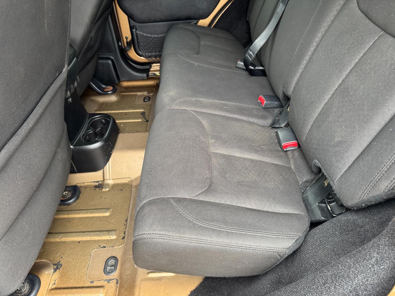 Jeep Wrangler Unlimited 4WD 4dr Sport 2015