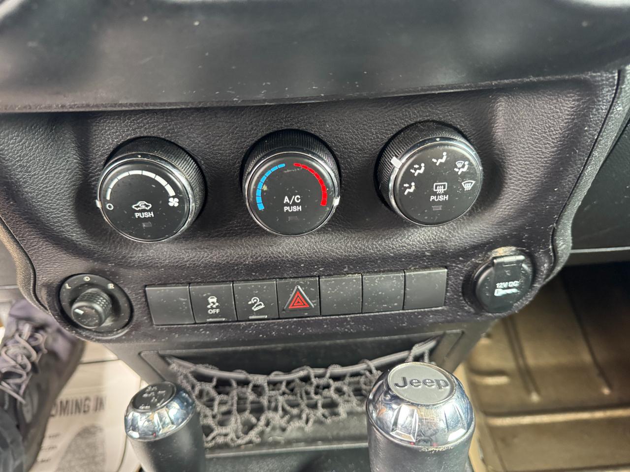 Jeep Wrangler Unlimited 4WD 4dr Sport 2015