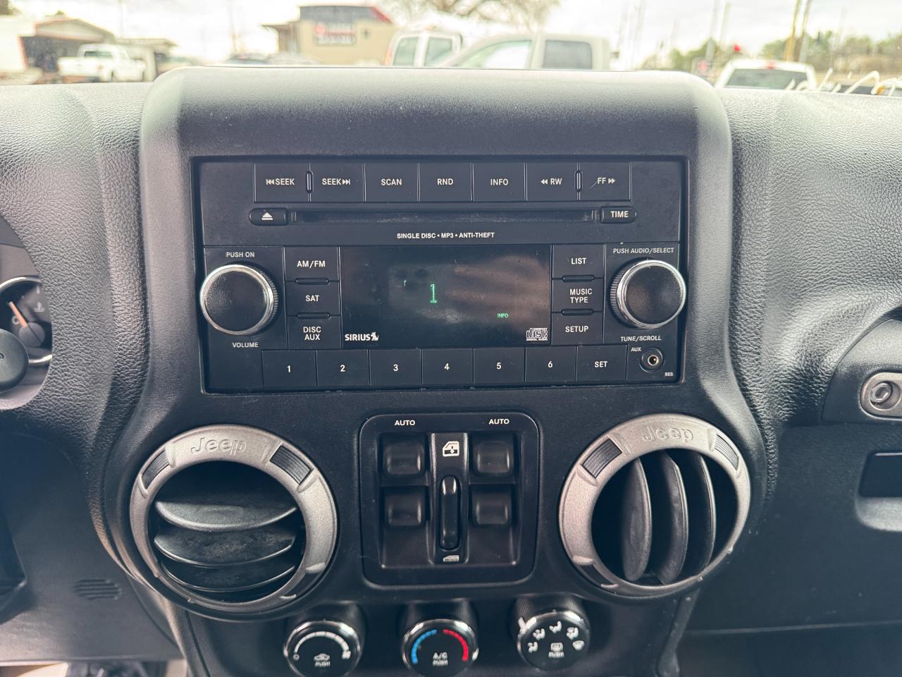 Jeep Wrangler Unlimited 4WD 4dr Sport 2015