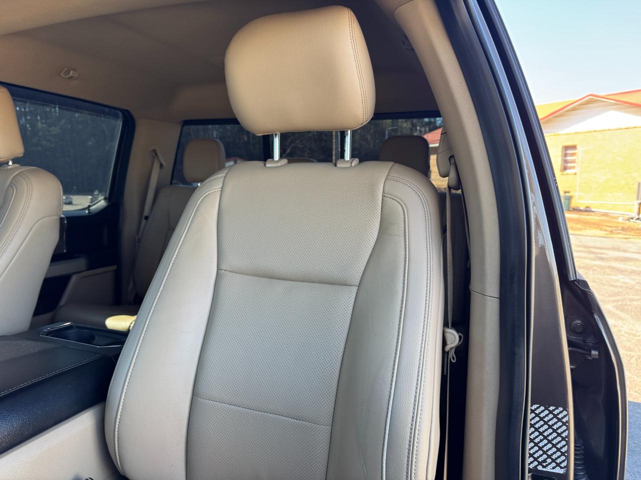 Ford Super Duty F-250 SRW King Ranch 4WD Crew Cab 8' Box 2017