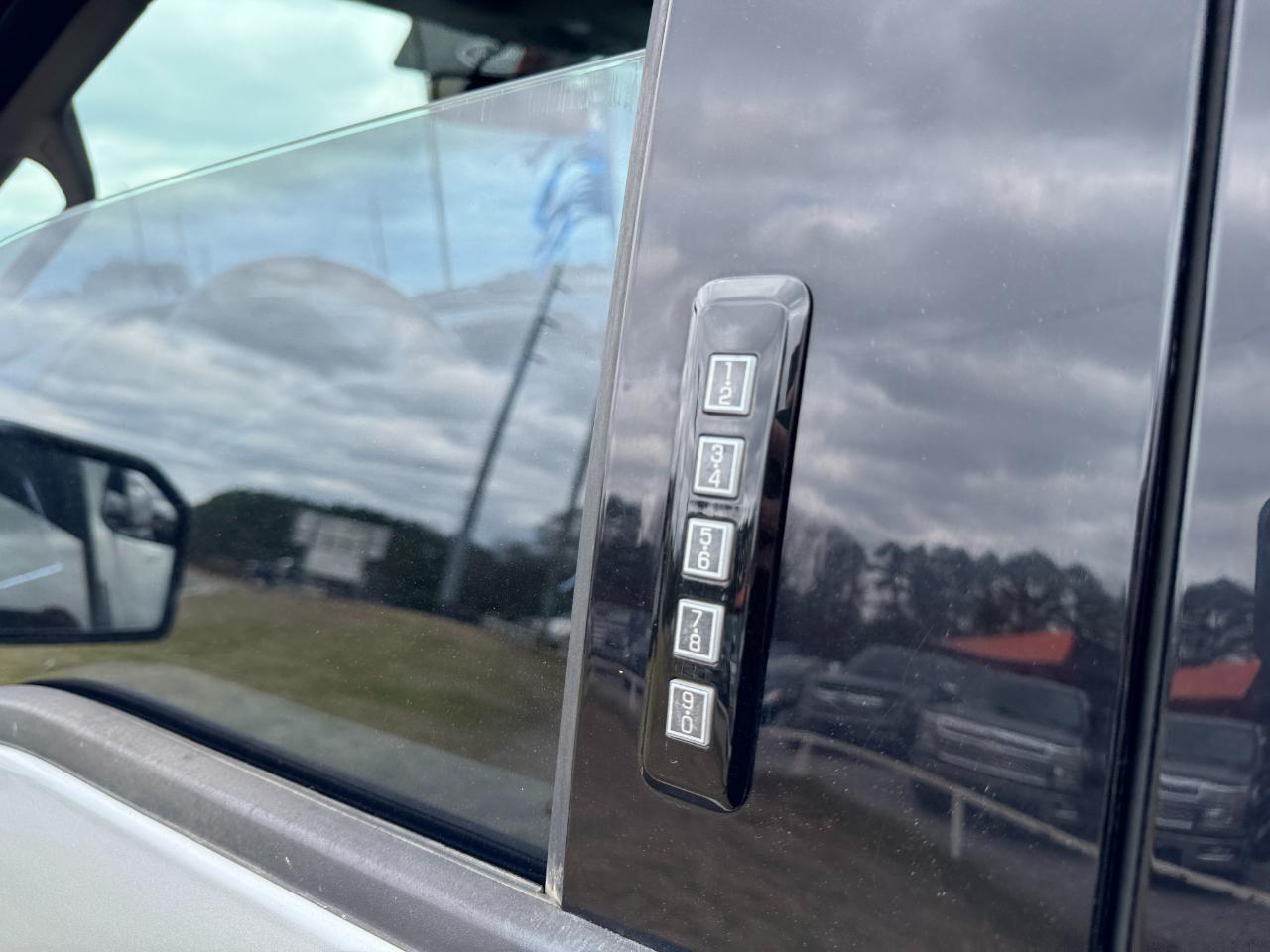 Ford F-150 XLT 4WD SuperCrew 5.5' Box 2017