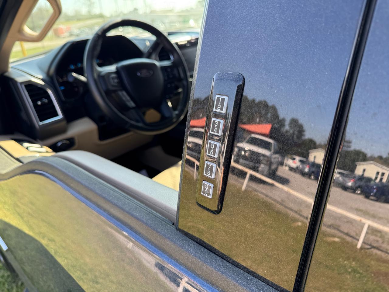 Ford F-150 2WD SuperCrew 157" XLT 2015