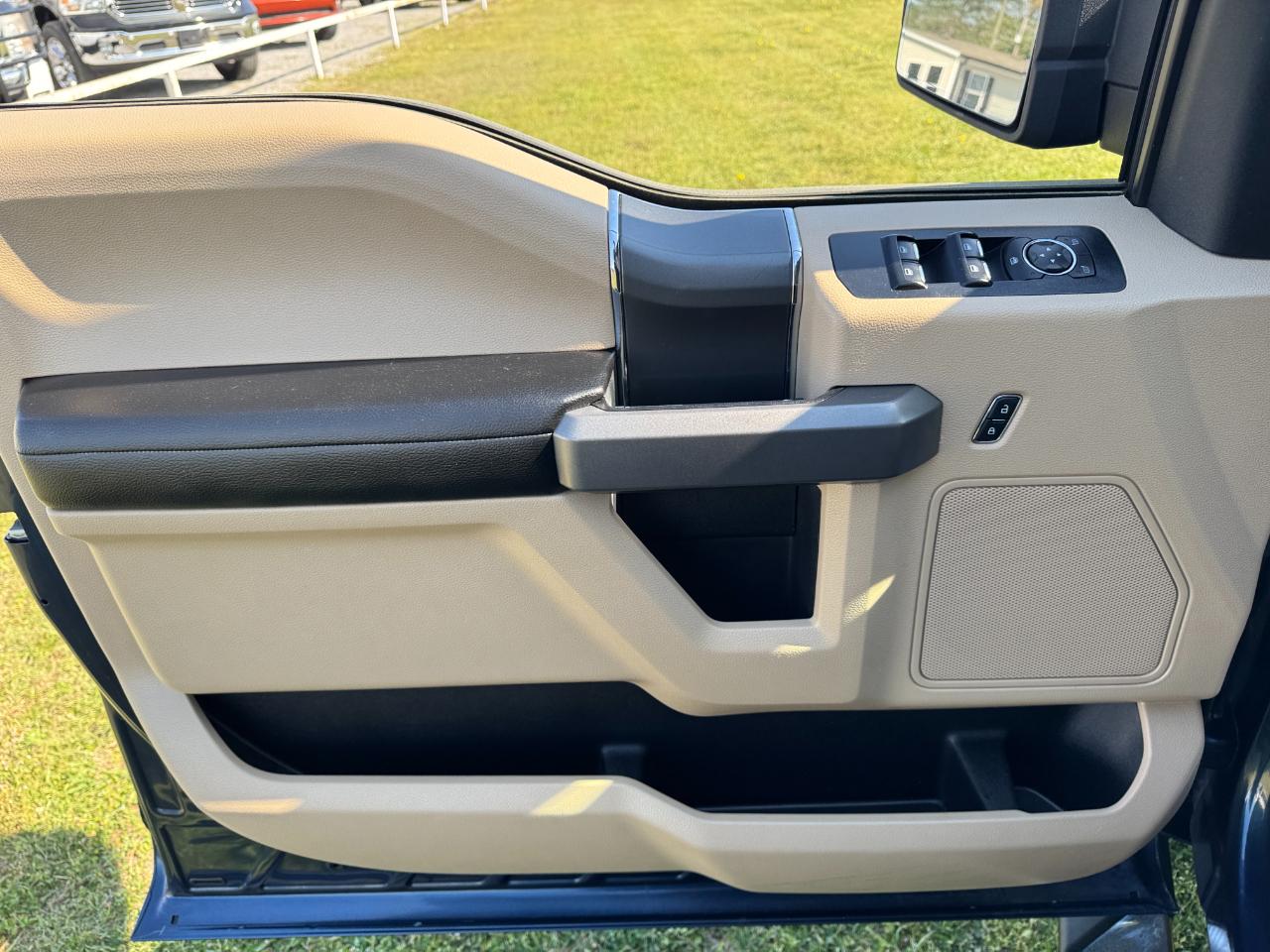 Ford F-150 2WD SuperCrew 157" XLT 2015