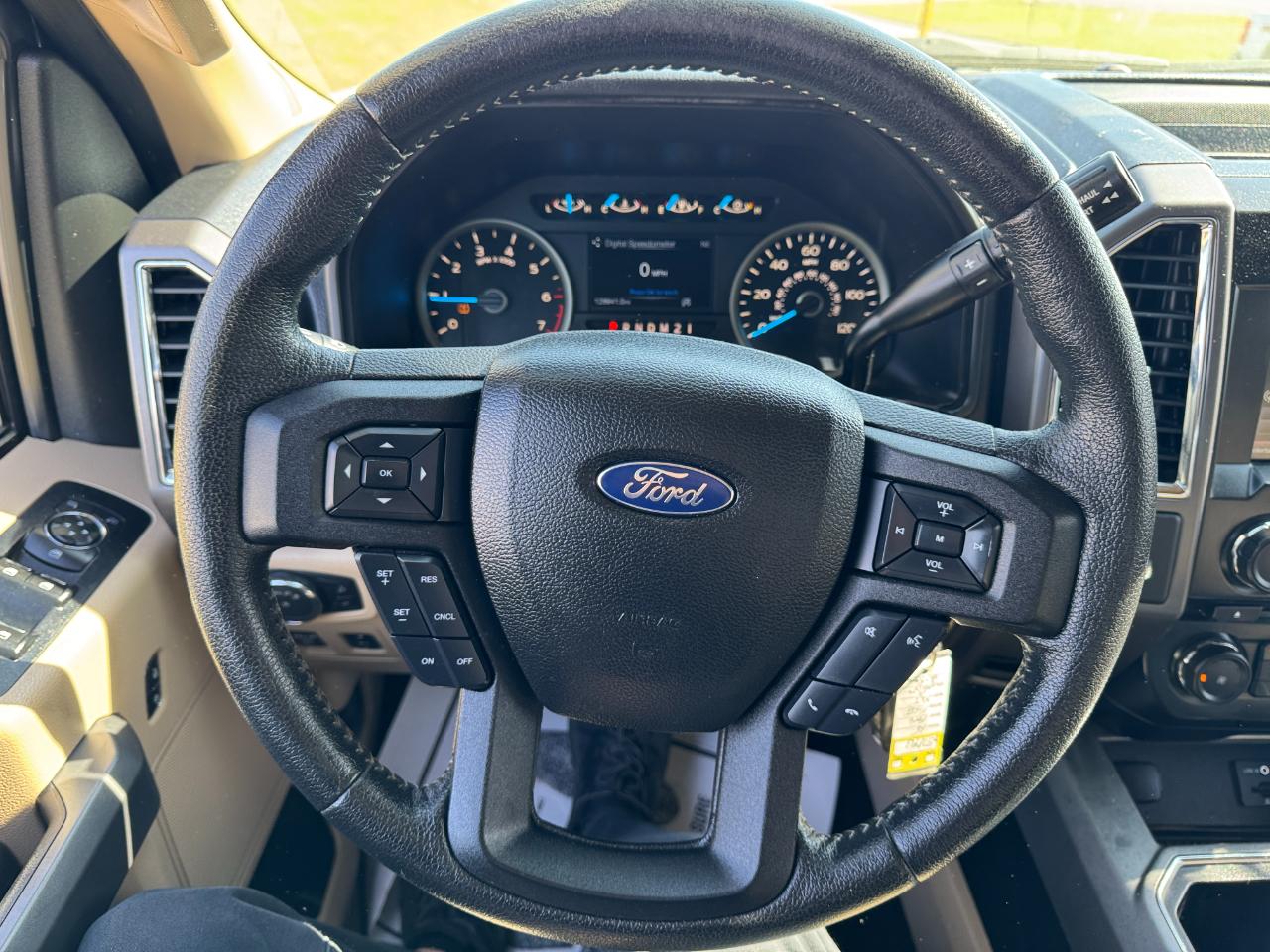 Ford F-150 2WD SuperCrew 157" XLT 2015