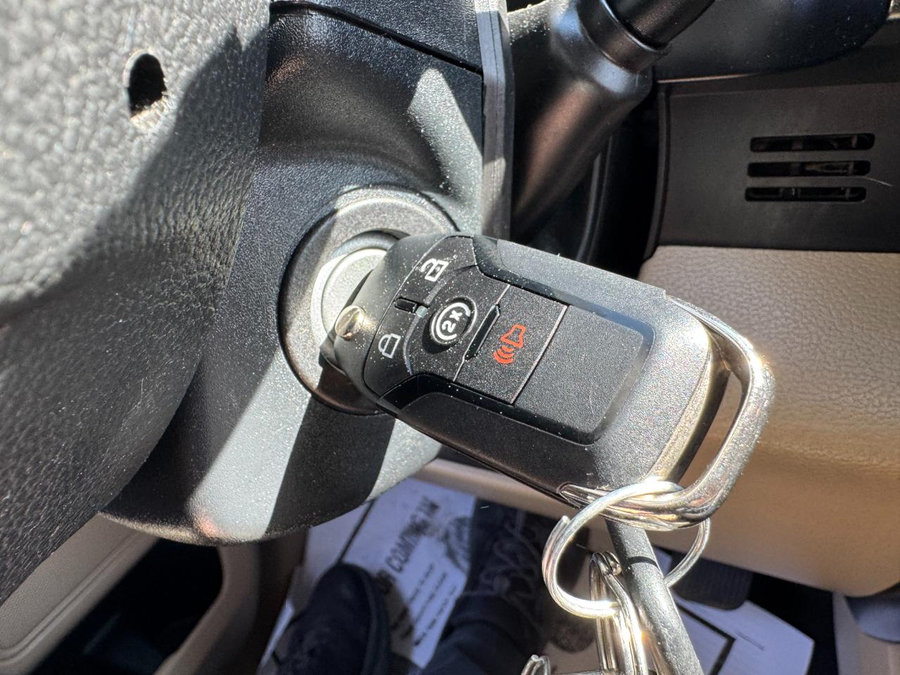 Ford F-150 2WD SuperCrew 157" XLT 2015