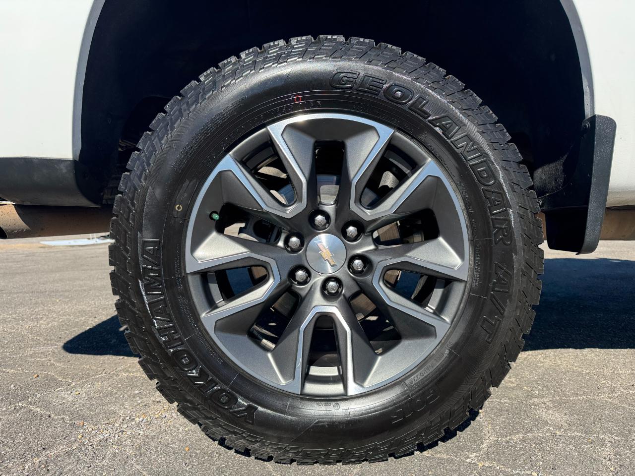 Chevrolet Silverado 1500 4WD Crew Cab 147" LT w/1LT 2023