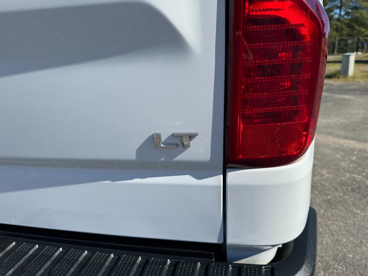 Chevrolet Silverado 1500 4WD Crew Cab 147" LT w/1LT 2023