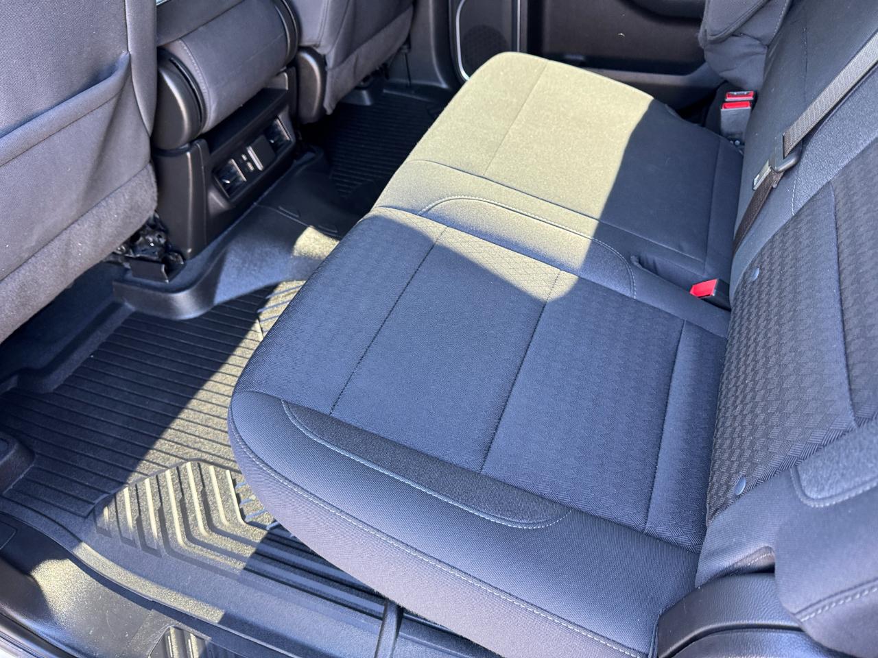 Chevrolet Silverado 1500 4WD Crew Cab 147" LT w/1LT 2023