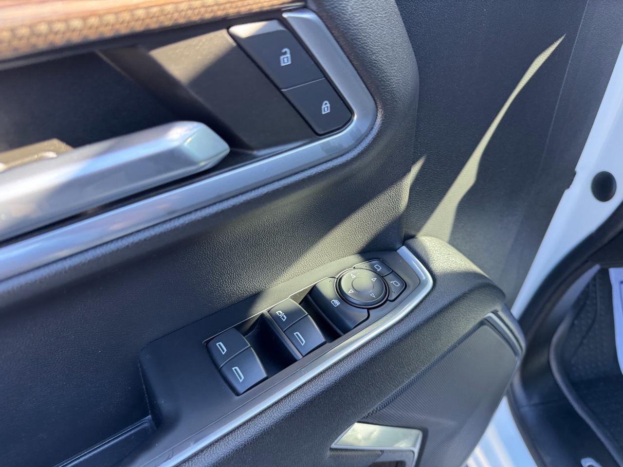 Chevrolet Silverado 1500 4WD Crew Cab 147" LT w/1LT 2023