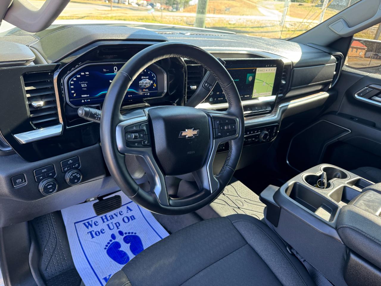 Chevrolet Silverado 1500 4WD Crew Cab 147" LT w/1LT 2023