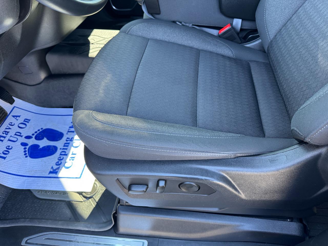 Chevrolet Silverado 1500 4WD Crew Cab 147" LT w/1LT 2023