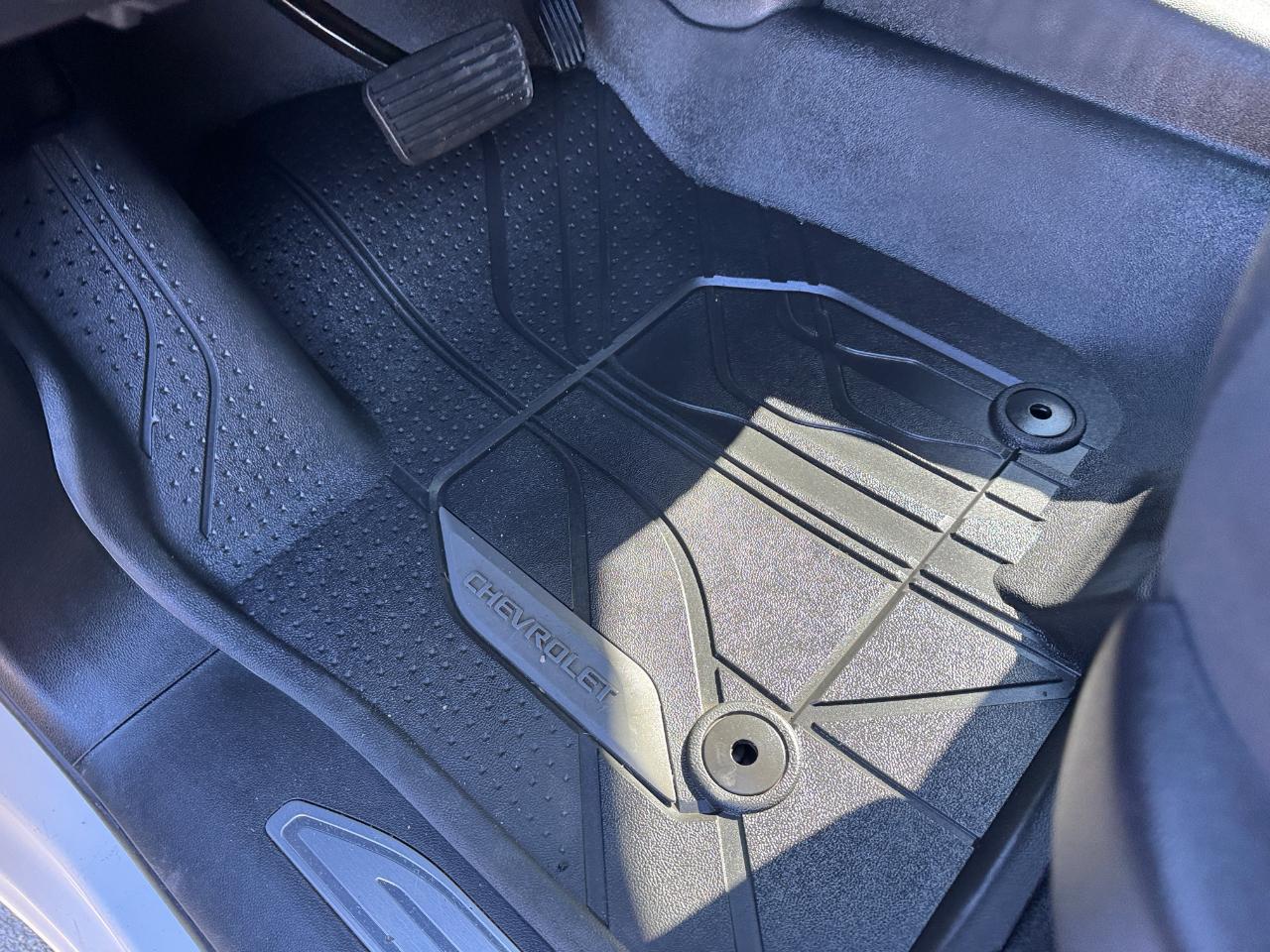 Chevrolet Silverado 1500 4WD Crew Cab 147" LT w/1LT 2023