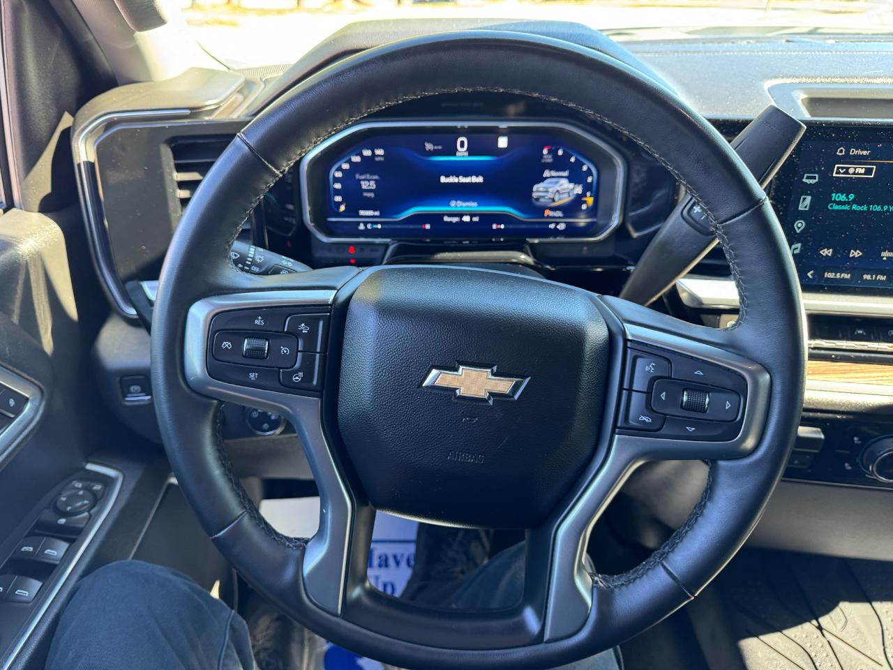 Chevrolet Silverado 1500 4WD Crew Cab 147" LT w/1LT 2023