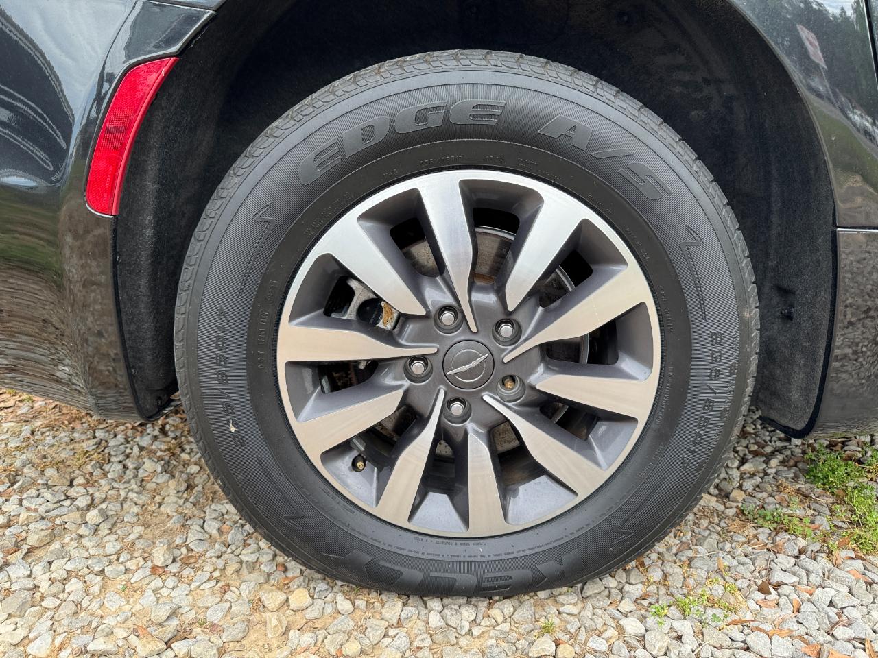 Chrysler Pacifica Touring L FWD 2021