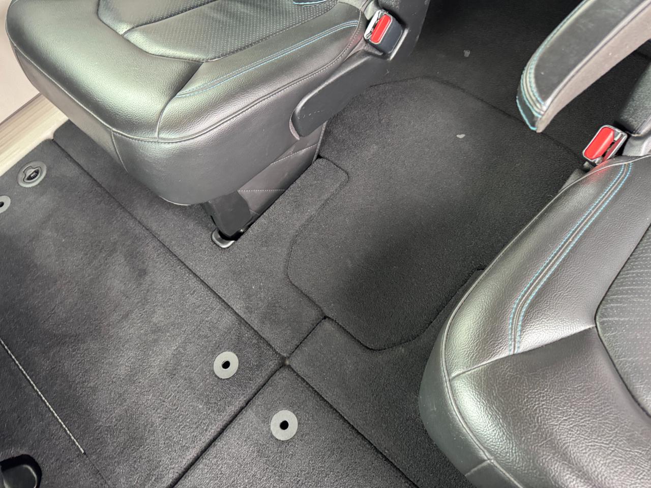 Chrysler Pacifica Touring L FWD 2021