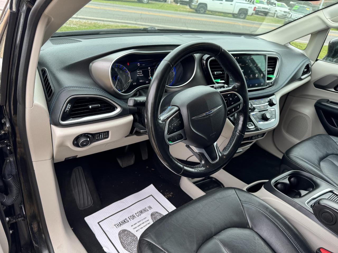 Chrysler Pacifica Touring L FWD 2021