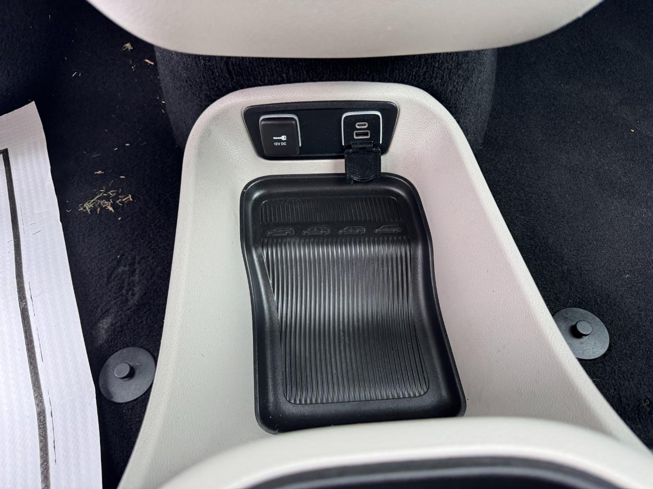 Chrysler Pacifica Touring L FWD 2021