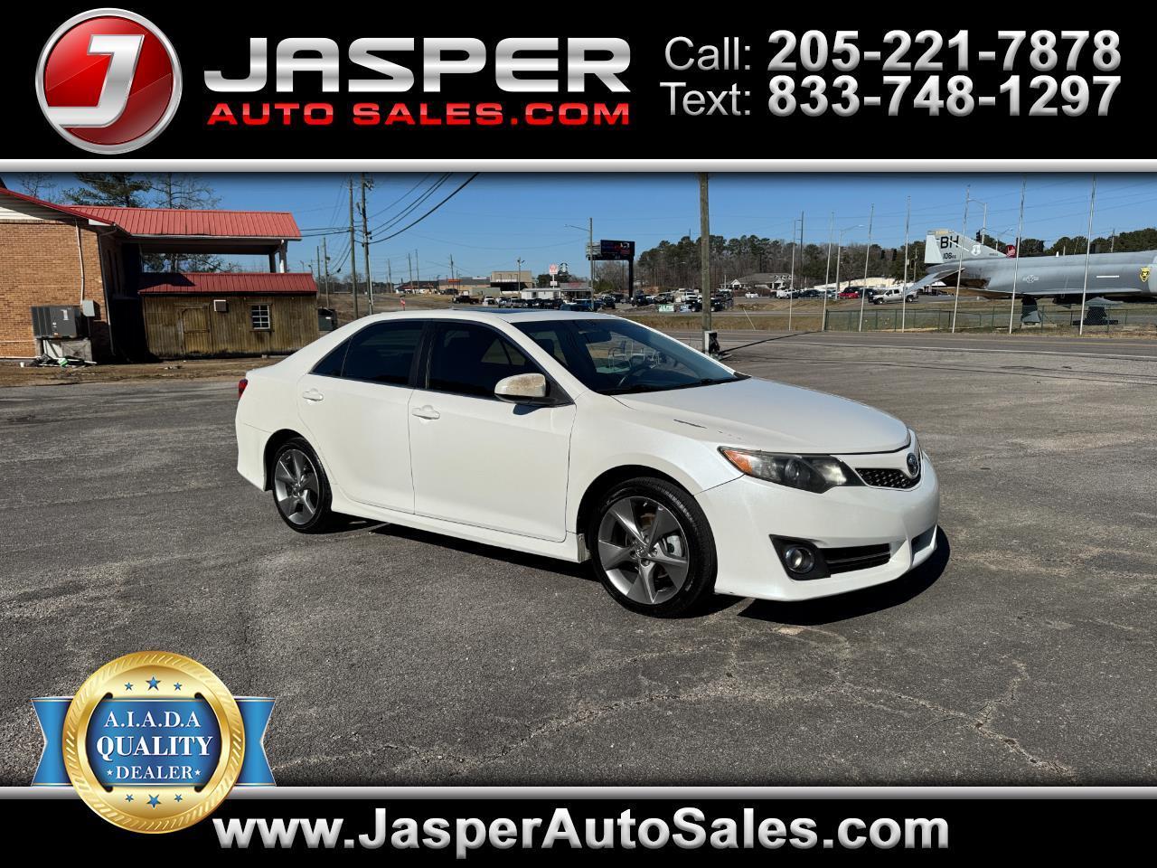 Toyota Camry 4dr Sdn I4 Auto SE (Natl) 2014